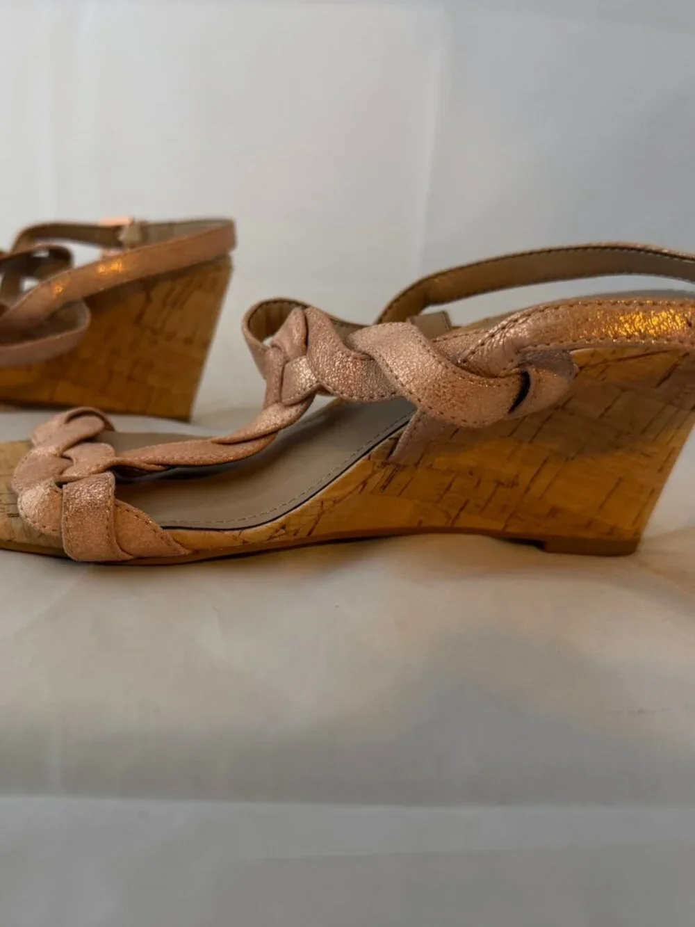 Donald J. Pliner  Jooli T-Strap Wedge Sandal in Rose Gold Leather   Women Size 6